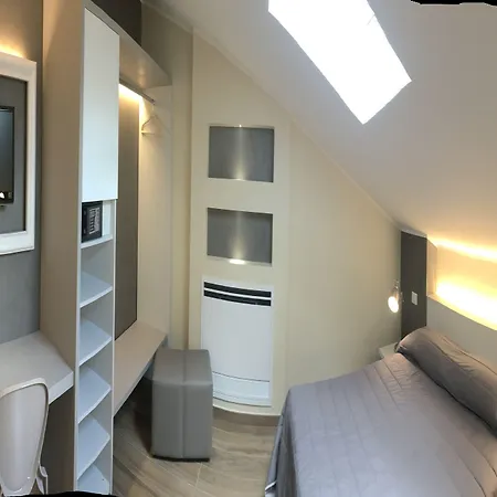 Hotel Fini