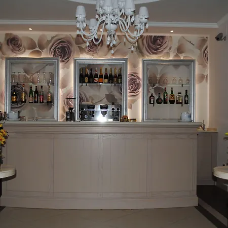 Hotel Fini