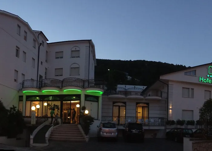 Ξενοδοχείο Fini